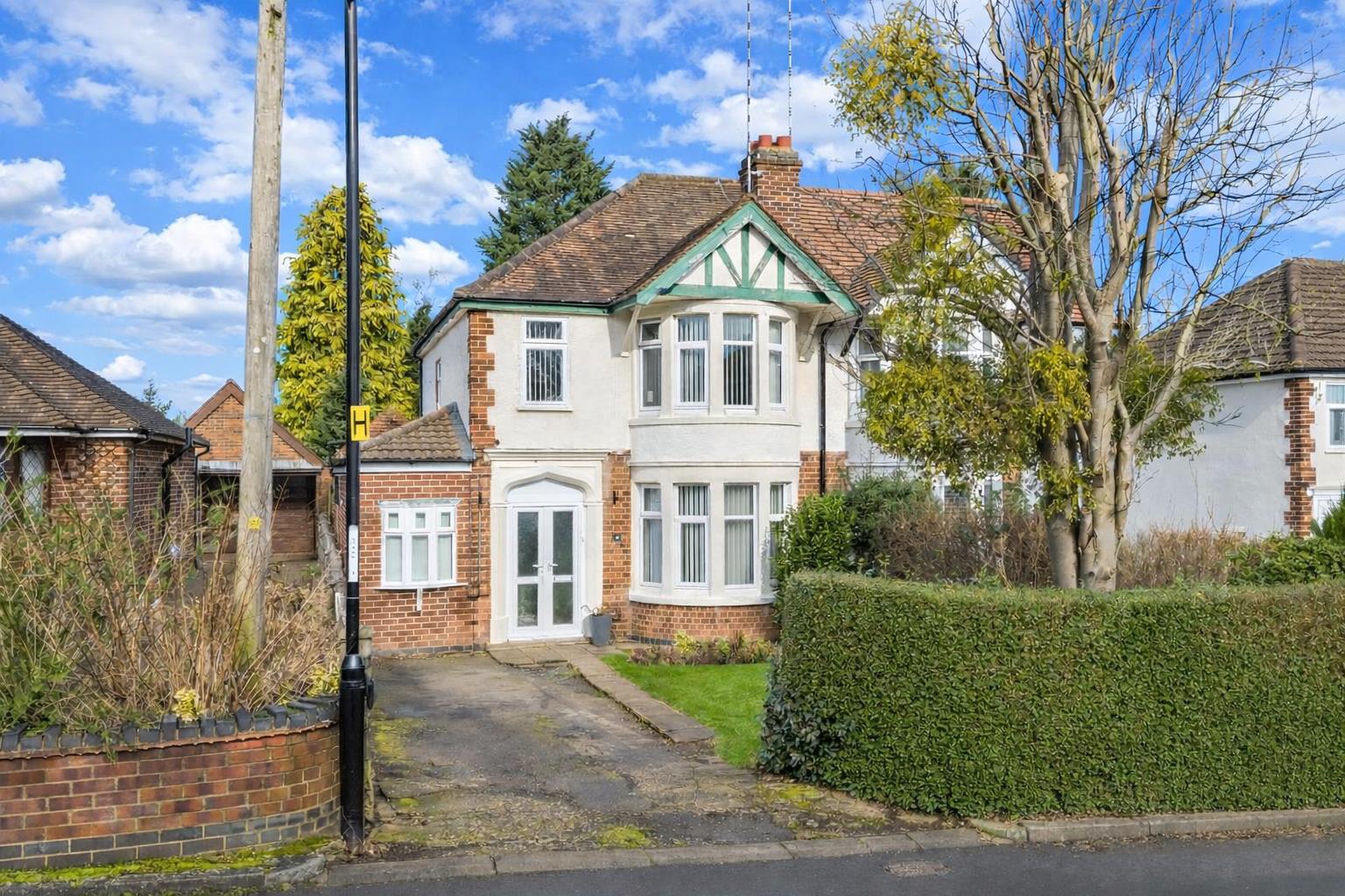 Lynbrook Road